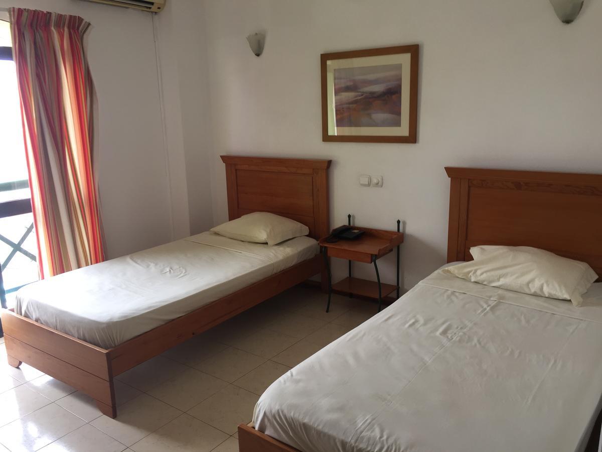 Felicidade Hotel プライア エクステリア 写真